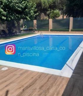 Tordera House | Maravillosa casa con piscina grande y bosque