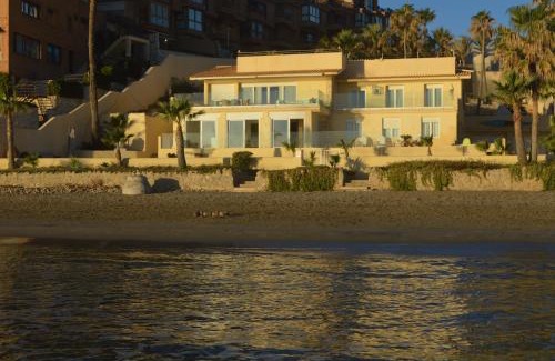 Cabo de las Huertas Apartment | Maravilloso Apartamento AMANECER CABO a pie de playa y mar en CHALET ROQUETES