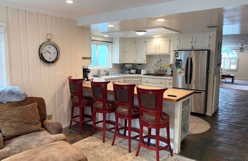 Old Towne House | Marbella Lane - 3BR Coastal Charm in Seal Beach