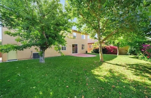 Eastvale House | @ Marbella Lane – Lit & Laid Back Eastvale Home