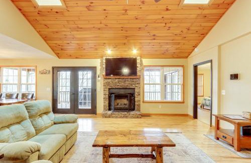 Marble House | Marble Vacation Rental with Hot Tub and Fire Pit