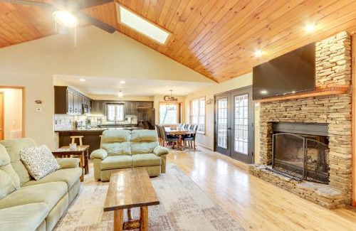 Marble House | Marble Vacation Rental with Hot Tub and Fire Pit