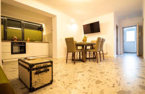 Oradea Apartment | Marc's SELF CHECK-IN with free parking