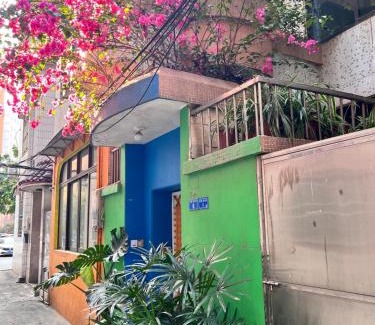 Shunde House | March Garden next to the Furniture Market