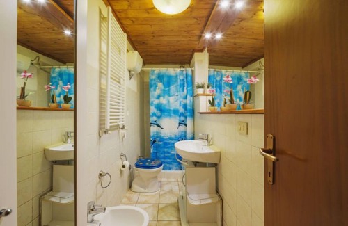 San Carlo Terme House | Mare e Monti by Interhome