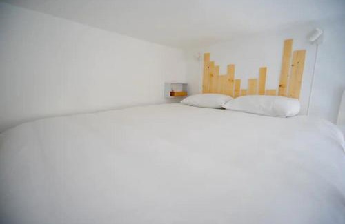 Richebourg - Saint-Clement Apartment | Marechal's Studio near train station & downtown