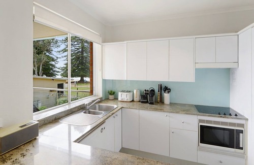 Avoca Beach Apartment | Marese 6 - Cosy and Tranquil Beachfront Unit