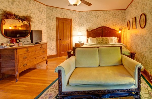 Margaretville Bed & Breakfast | Margaretville Mtn Inn B&B and Village Suites