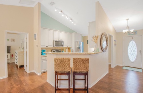 Gainesville House | Margaritaville Oasis: Pool + Fire Pit