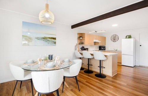 Margate Apartment | Margate Beach down the Lane