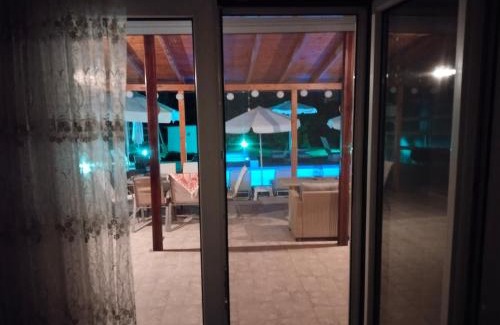 Nea Skioni Apartment | Maria Lemoni swimming pool apartment