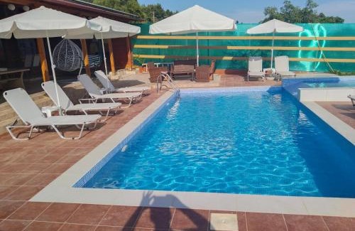 Nea Skioni Apartment | Maria Lemoni swimming pool apartment