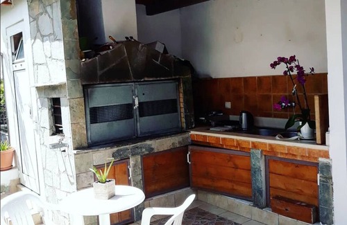 Pigianos Kampos Apartment | Maria's Cozy Nest