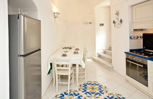 Le Forna Apartment | Maridea Ponza, ERMES perfect Mediterranean style apartment with sea view