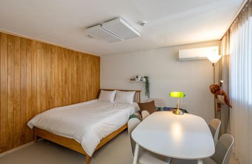 Yeonnam-dong Bed & Breakfast | Marie's House 201 Hongdae