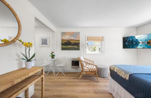 Waterford Hotel | Marina Bay Cottages