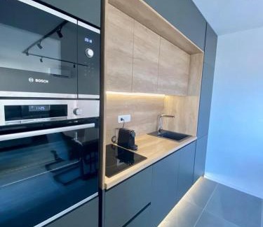 Tucepi Apartment | Marina Bay - Exclusive Apartment with Private Pool and Adriatic Sea View