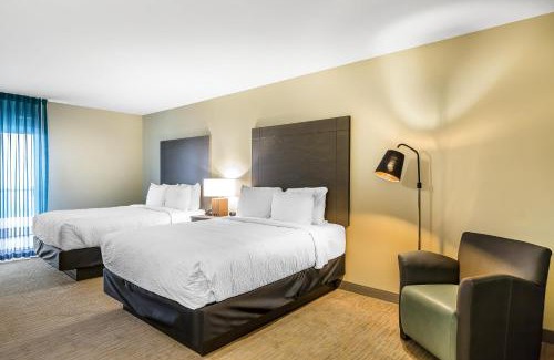 Chincoteague Hotel | Marina Bay Hotel & Suites, an Ascend Collection Hotel