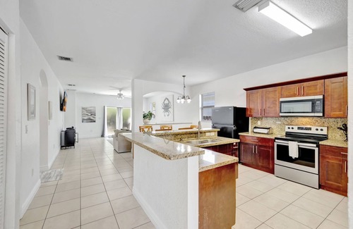 River Oaks House | Marina Casa – Beautiful 4BR/2BA Fort Lauderdale Private Home