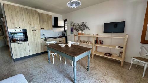 Marina di Andrano House | Marina di Andrano - Alisso, casa vista mare con parcheggio privato e wifi