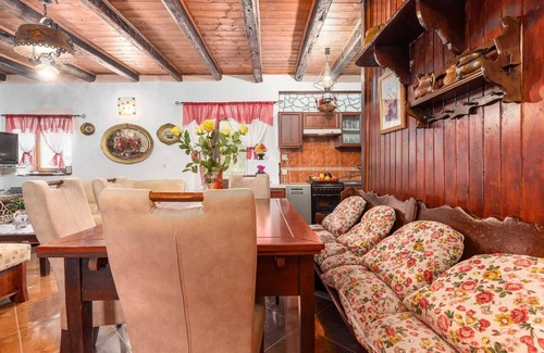 Kruncici Villa | MARINA Holiday House with Pool