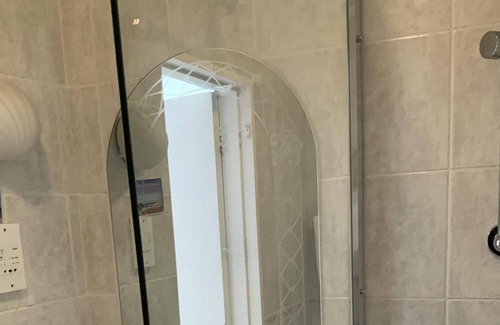 Saint Helier Hotel | Marina Metro Hotel