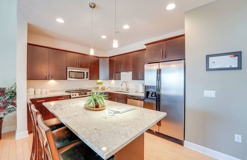 Spring Lake Condo | Marina, Pool & Balcony: Modern Spring Lake Condo