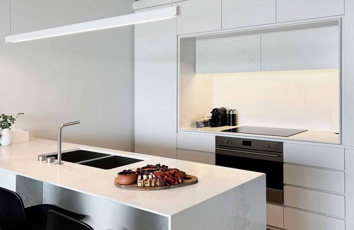 Shell Cove Apartment | Marina Vista - Waterfront Apartment