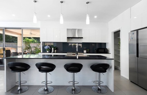 Callala Bay House | Marine Adventures – tranquil blue waters and white beaches of Jervis Bay