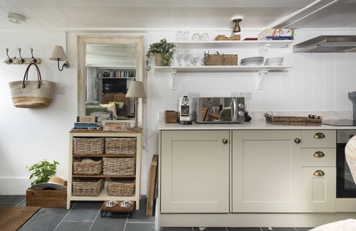 Mousehole Cottage | Mariners Cottage - a beautifully refurbished pet friendly 18th Century fisherman's cottage with sea