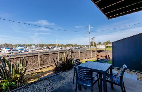 Paynesville Resort | Mariners Cove Waterfront Motel and Apartments