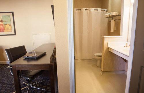 Novato Hotel | Marinwood Inn & Suites