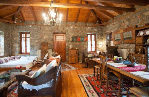 Kefalochori Villa | MARIOLATA STONE HOUSE