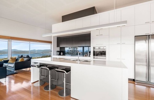 Bream Creek House | Marion Bay House Luxury Retreat