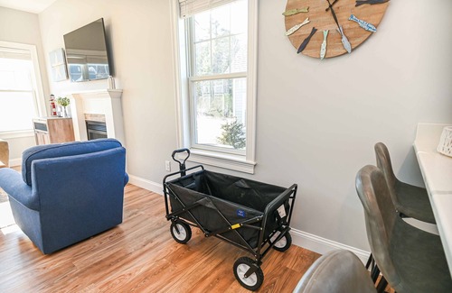 Arundel House | Maritime Meadows – Charming 3 BDR Resort-Style Home! Onsite Pool, Hiking & More