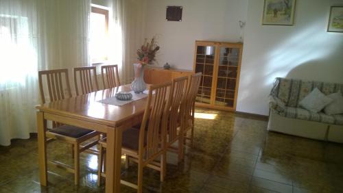 Cavedine House | Mariva Holiday Home