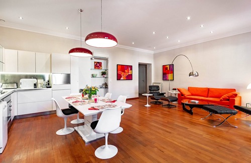 Beaulieu-sur-Mer Apartment | Market Square