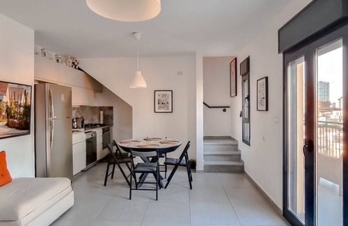 Florentin Apartment | Markolet Camelia - Two Bedroom Apartment, Sleeps 4