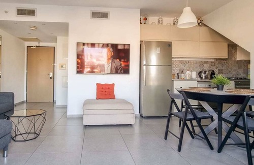 Florentin Apartment | Markolet Camelia - Two Bedroom Apartment, Sleeps 4