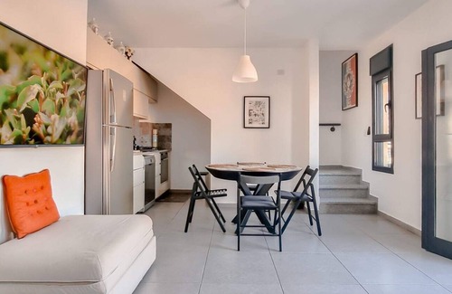 Florentin Apartment | Markolet Camelia - Two Bedroom Apartment, Sleeps 4
