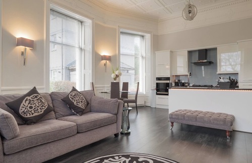 Central Aberdeen Apartment | Marks @ The Manor Luxury Apartments "platinum" Sleeps up to 4 With Parking