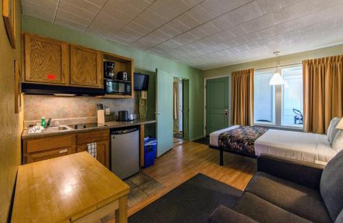 Wildwood Hotel | Marlane Motel