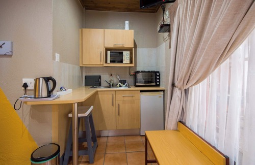 Germiston Bed & Breakfast | Marle' Lodge Bed & Breakfast
