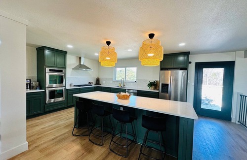 Flower Mound House | Marlin House Retreat Home w/Pool! Perfect for large groups on 6 acres!