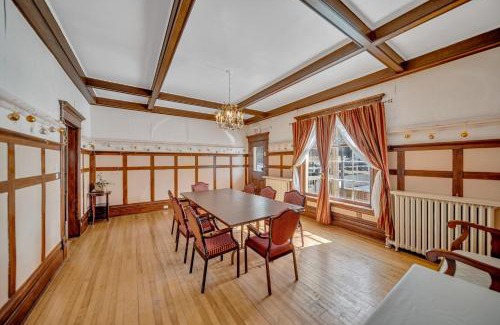 Marmora Apartment | Marmora and Lake Inn Superior Apartment- Sleeps 13 guests