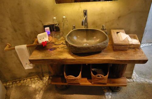 Kenderan House | Marni alas villa ubud
