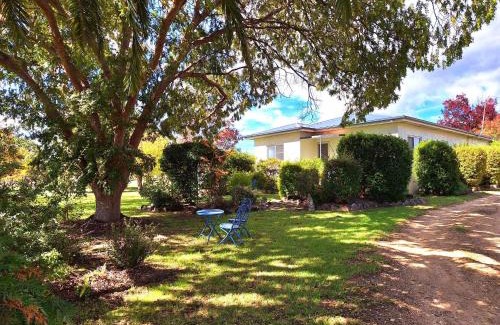 Ballandean House | Marnita Farmhouse at Golden Grove Estate Winery