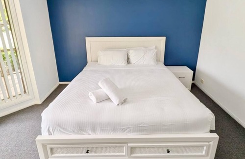 Marrangaroo Other | Marrangaroo Meadows - Rural Manor, 5 Bedroom, 3 Bathroom, Indoor Swimming Pool