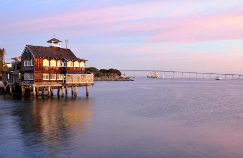 Marina District Hotel | Marriott Marquis San Diego Marina