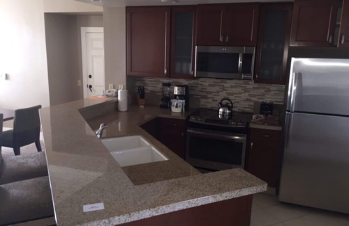 Desert Ridge Condo | Marriott's Canyon Villas Deluxe One Bedroom Master - Full Kitchen.